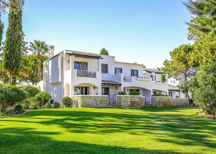 Four Seasons Country Club