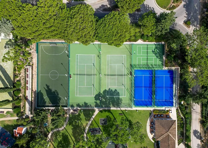 Four Seasons Country Club